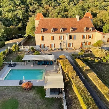 Le Clos Du Chevalier, Adults Only Le Bastit