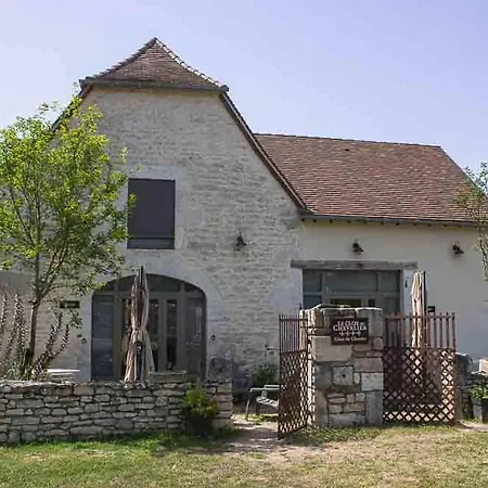Le Clos Du Chevalier, Adults Only